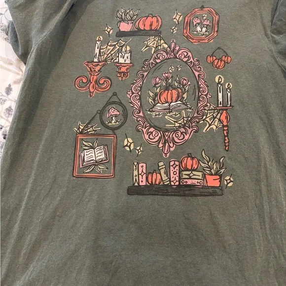 Green Graphic Tee with Pumpkin Design - Picture 1 of 3